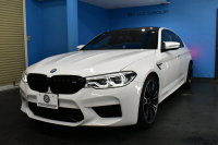 BMW Mシリーズ M5 V8ﾂｲﾝﾀｰﾎﾞ600馬力 MxDrive（4WD/2WD切替可）ｺﾝﾌｫｰﾄP  全席ﾋｰﾀｰ&前席ﾍﾞﾝﾁﾚｰｼｮﾝ&ﾏｯｻｰｼﾞ付ﾌﾞﾗｯｸﾚｻﾞｰ ｽﾃｱﾘﾝｸﾞﾋｰﾀｰ ｱﾝﾋﾞｴﾝﾄｴｱP  追従ACC LCW LEDﾍｯﾄﾞﾗｲﾄ HUD ﾀﾞｰｸｶｰﾎﾞﾝｱﾙﾐｲﾝﾃﾘｱ 液晶ﾒｰﾀｰ 3Dﾋﾞｭｰ 20AW 2年保証