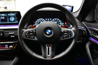 BMW Mシリーズ M5 V8ﾂｲﾝﾀｰﾎﾞ600馬力 MxDrive（4WD/2WD切替可）ｺﾝﾌｫｰﾄP  全席ﾋｰﾀｰ&前席ﾍﾞﾝﾁﾚｰｼｮﾝ&ﾏｯｻｰｼﾞ付ﾌﾞﾗｯｸﾚｻﾞｰ ｽﾃｱﾘﾝｸﾞﾋｰﾀｰ ｱﾝﾋﾞｴﾝﾄｴｱP  追従ACC LCW LEDﾍｯﾄﾞﾗｲﾄ HUD ﾀﾞｰｸｶｰﾎﾞﾝｱﾙﾐｲﾝﾃﾘｱ 液晶ﾒｰﾀｰ 3Dﾋﾞｭｰ 20AW 2年保証