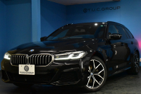 BMW 5シリーズ 523d Xﾄﾞﾗｲﾌﾞ ﾂｰﾘﾝｸﾞ Mｽﾎﾟｰﾂ LCI後期 ｴｸｽｸﾙｰｼﾌﾞﾅｯﾊﾟﾚｻﾞｰP 全席ﾋｰﾀｰ付ｴｸｽｸﾙｰｼﾌﾞﾅｯﾊﾟﾓｶﾚｻﾞｰ 新ﾃﾞｻﾞｲﾝLEDﾍｯﾄﾞﾗｲﾄ ACC HUD 19AW 可変ｻｽﾍﾟﾝｼｮﾝ ﾗｲﾌﾞｺｸﾋﾟｯﾄ ﾀｯﾁﾊﾟﾈﾙﾅﾋﾞTV3Dﾋﾞｭｰ 電動Rｹﾞｰﾄ ｽﾏｰﾄｷｰ 2年保証