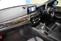 BMW 5シリーズ 523dﾂｰﾘﾝｸﾞ Mｽﾎﾟｰﾂ ｲﾉﾍﾞｰｼｮﾝ&ﾊｲﾗｲﾝP 全席ﾋｰﾀｰ付黒革 LEDﾍｯﾄﾞﾗｲﾄ 追従ACC HUD 車線変更&逸脱警告 衝突軽減B ｼﾞｪｽﾁｬｰCﾀｯﾁﾊﾟﾈﾙ対応iﾄﾞﾗｲﾌﾞHDDﾅﾋﾞ ﾌﾙｾｸﾞ 全周囲ｶﾒﾗ3Dﾋﾞｭｰ  電動Rｹﾞｰﾄ 19AW 液晶ﾒｰﾀｰ ﾜｲﾔﾚｽ充電 2年保証