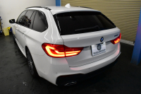 BMW 5シリーズ 523dﾂｰﾘﾝｸﾞ Mｽﾎﾟｰﾂ ｲﾉﾍﾞｰｼｮﾝ&ﾊｲﾗｲﾝP 全席ﾋｰﾀｰ付黒革 LEDﾍｯﾄﾞﾗｲﾄ 追従ACC HUD 車線変更&逸脱警告 衝突軽減B ｼﾞｪｽﾁｬｰCﾀｯﾁﾊﾟﾈﾙ対応iﾄﾞﾗｲﾌﾞHDDﾅﾋﾞ ﾌﾙｾｸﾞ 全周囲ｶﾒﾗ3Dﾋﾞｭｰ  電動Rｹﾞｰﾄ 19AW 液晶ﾒｰﾀｰ ﾜｲﾔﾚｽ充電 2年保証