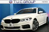 BMW 5シリーズ 523dﾂｰﾘﾝｸﾞ Mｽﾎﾟｰﾂ ｲﾉﾍﾞｰｼｮﾝ&ﾊｲﾗｲﾝP 全席ﾋｰﾀｰ付黒革 LEDﾍｯﾄﾞﾗｲﾄ 追従ACC HUD 車線変更&逸脱警告 衝突軽減B ｼﾞｪｽﾁｬｰCﾀｯﾁﾊﾟﾈﾙ対応iﾄﾞﾗｲﾌﾞHDDﾅﾋﾞ ﾌﾙｾｸﾞ 全周囲ｶﾒﾗ3Dﾋﾞｭｰ  電動Rｹﾞｰﾄ 19AW 液晶ﾒｰﾀｰ ﾜｲﾔﾚｽ充電 2年保証