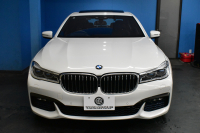 BMW 7シリーズ 740i Mｽﾎﾟｰﾂ ﾘｱｺﾝﾌｫｰﾄP ﾘｱｴﾝﾀｰﾃｲﾒﾝﾄP ｻﾝﾙｰﾌ BMWﾚｰｻﾞｰLED 前席ﾏｯｻｰｼﾞ 全席ﾋｰﾀｰ&ﾍﾞﾝﾁﾚｰｼｮﾝ付黒革 ACC HUD ﾊｰﾏﾝｶｰﾄﾞﾝ ｼﾞｪｽﾁｬｰｺﾝﾄﾛｰﾙ ﾀｯﾁﾊﾟﾈﾙﾅﾋﾞ3Dﾋﾞｭｰ LCW 液晶ﾒｰﾀｰ 20AW ﾃﾞｨｽﾌﾟﾚｲｷｰ ﾘﾓｰﾄP 2年保証