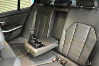 BMW 3シリーズ 320d Xﾄﾞﾗｲﾌﾞ Mｽﾎﾟｰﾂ 4WD ﾃﾞﾋﾞｭｰ&ｺﾝﾌｫｰﾄP ｻﾝﾙｰﾌ 全周囲ｶﾒﾗ ﾋｰﾀｰ付黒革電動ｽﾎﾟｰﾂｼｰﾄ 19AW 電動ﾄﾗﾝｸ ﾜｲﾔﾚｽ充電 追従ACC LEDﾍｯﾄﾞﾗｲﾄ ﾗｲﾌﾞｺｯｸﾋﾟｯﾄ ｱｯﾌﾟﾙｶｰﾌﾟﾚｲ  側面衝突&車線変更&逸脱&歩行者警告 液晶ﾒｰﾀｰ 後退ｱｼｽﾄ 2年保証