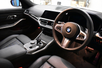BMW 3シリーズ 320d Xﾄﾞﾗｲﾌﾞ Mｽﾎﾟｰﾂ 期間限定特別掲載！ 4WD ﾃﾞﾋﾞｭｰ&ｺﾝﾌｫｰﾄP ｻﾝﾙｰﾌ 全周囲ｶﾒﾗ ﾋｰﾀｰ付黒革電動ｽﾎﾟｰﾂｼｰﾄ 19AW 電動ﾄﾗﾝｸ ﾜｲﾔﾚｽ充電 追従ACC LEDﾍｯﾄﾞﾗｲﾄ ﾗｲﾌﾞｺｯｸﾋﾟｯﾄ ｱｯﾌﾟﾙｶｰﾌﾟﾚｲ  側面衝突&車線変更&逸脱&歩行者警告 液晶ﾒｰﾀｰ 2年保証