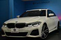 BMW 3シリーズ 320d Xﾄﾞﾗｲﾌﾞ Mｽﾎﾟｰﾂ 4WD ﾃﾞﾋﾞｭｰ&ｺﾝﾌｫｰﾄP ｻﾝﾙｰﾌ 全周囲ｶﾒﾗ ﾋｰﾀｰ付黒革電動ｽﾎﾟｰﾂｼｰﾄ 19AW 電動ﾄﾗﾝｸ ﾜｲﾔﾚｽ充電 追従ACC LEDﾍｯﾄﾞﾗｲﾄ ﾗｲﾌﾞｺｯｸﾋﾟｯﾄ ｱｯﾌﾟﾙｶｰﾌﾟﾚｲ  側面衝突&車線変更&逸脱&歩行者警告 液晶ﾒｰﾀｰ 後退ｱｼｽﾄ 2年保証