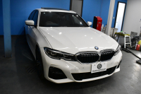 BMW 3シリーズ 320d Xﾄﾞﾗｲﾌﾞ Mｽﾎﾟｰﾂ 期間限定特別掲載！ 4WD ﾃﾞﾋﾞｭｰ&ｺﾝﾌｫｰﾄP ｻﾝﾙｰﾌ 全周囲ｶﾒﾗ ﾋｰﾀｰ付黒革電動ｽﾎﾟｰﾂｼｰﾄ 19AW 電動ﾄﾗﾝｸ ﾜｲﾔﾚｽ充電 追従ACC LEDﾍｯﾄﾞﾗｲﾄ ﾗｲﾌﾞｺｯｸﾋﾟｯﾄ ｱｯﾌﾟﾙｶｰﾌﾟﾚｲ  側面衝突&車線変更&逸脱&歩行者警告 液晶ﾒｰﾀｰ 2年保証