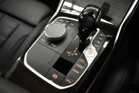 BMW 3シリーズ 320d Xﾄﾞﾗｲﾌﾞ Mｽﾎﾟｰﾂ 4WD ﾃﾞﾋﾞｭｰ&ｺﾝﾌｫｰﾄP ｻﾝﾙｰﾌ 全周囲ｶﾒﾗ ﾋｰﾀｰ付黒革電動ｽﾎﾟｰﾂｼｰﾄ 19AW 電動ﾄﾗﾝｸ ﾜｲﾔﾚｽ充電 追従ACC LEDﾍｯﾄﾞﾗｲﾄ ﾗｲﾌﾞｺｯｸﾋﾟｯﾄ ｱｯﾌﾟﾙｶｰﾌﾟﾚｲ  側面衝突&車線変更&逸脱&歩行者警告 液晶ﾒｰﾀｰ 後退ｱｼｽﾄ 2年保証