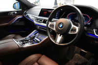 BMW X6 Xﾄﾞﾗｲﾌﾞ 35d Mｽﾎﾟｰﾂ ｺﾝﾌｫ-ﾄP ﾊﾟﾉﾗﾏｻﾝﾙｰﾌ 全席＆ｽﾃｱﾘﾝｸﾞﾋｰﾀｰ付ｺｰﾋｰ革 Fﾏｯｻｰｼﾞ＆ﾍﾞﾝﾁﾚｰｼｮﾝ LEDﾍｯﾄﾞACC HUD  harman/kardon LCW 22AW ｸﾘｽﾀﾙｼﾌﾄﾉﾌﾞ ｶｰﾎﾞﾝﾄﾘﾑ TVｼﾞｪｽﾁｬC付ﾀｯﾁﾊﾟﾈﾙﾅﾋﾞ全周囲ｶﾒﾗ 電動Rｹﾞｰﾄ 2年保証