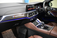 BMW X6 Xﾄﾞﾗｲﾌﾞ 35d Mｽﾎﾟｰﾂ ｺﾝﾌｫ-ﾄP ﾊﾟﾉﾗﾏｻﾝﾙｰﾌ 全席＆ｽﾃｱﾘﾝｸﾞﾋｰﾀｰ付ｺｰﾋｰ革 Fﾏｯｻｰｼﾞ＆ﾍﾞﾝﾁﾚｰｼｮﾝ LEDﾍｯﾄﾞACC HUD  harman/kardon LCW 22AW ｸﾘｽﾀﾙｼﾌﾄﾉﾌﾞ ｶｰﾎﾞﾝﾄﾘﾑ TVｼﾞｪｽﾁｬC付ﾀｯﾁﾊﾟﾈﾙﾅﾋﾞ全周囲ｶﾒﾗ 電動Rｹﾞｰﾄ 2年保証