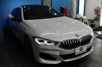 BMW 8シリーズ 840i ｸﾞﾗﾝｸｰﾍﾟ Mｽﾎﾟｰﾂ ﾊﾟﾉﾗﾏｶﾞﾗｽｻﾝﾙｰﾌ ﾚｰｻﾞｰLED ACC HUD  全席ﾋｰﾀｰ付茶＆黒革 前席ﾍﾞﾝﾁﾚｰｼｮﾝ ﾊｰﾏﾝｶｰﾄﾞﾝ ｲﾝﾃﾘｾｰﾌ ﾗｲﾌﾞｺｯｸﾋﾟｯﾄ ｼﾞｪｽﾁｬｰC対応ﾀｯﾁﾊﾟﾈﾙﾅﾋﾞ3Dﾋﾞｭｰ 2年保証