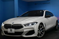 BMW 8シリーズ 840i ｸﾞﾗﾝｸｰﾍﾟ Mｽﾎﾟｰﾂ ﾊﾟﾉﾗﾏｶﾞﾗｽｻﾝﾙｰﾌ ﾚｰｻﾞｰLED ACC HUD  全席ﾋｰﾀｰ付茶＆黒革 前席ﾍﾞﾝﾁﾚｰｼｮﾝ ﾊｰﾏﾝｶｰﾄﾞﾝ ｲﾝﾃﾘｾｰﾌ ﾗｲﾌﾞｺｯｸﾋﾟｯﾄ ｼﾞｪｽﾁｬｰC対応ﾀｯﾁﾊﾟﾈﾙﾅﾋﾞ3Dﾋﾞｭｰ 2年保証