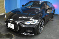 BMW 4シリーズ 420iｸｰﾍﾟ Mｽﾎﾟｰﾂ ｲﾉﾍﾞｰｼｮﾝ＆ｺﾝﾌｫｰﾄP  ﾚｰｻﾞｰLEDﾍｯﾄﾞﾗｲﾄ ﾋｰﾀｰ付赤革 全周囲ｶﾒﾗ ｵﾌﾟｼｮﾝ19AW 追従ACC LCW ﾗｲﾌﾞｺｯｸﾋﾟｯﾄ液晶ﾒｰﾀｰ ﾀｯﾁﾊﾟﾈﾙHDDﾅﾋﾞ Apple Car Play 電動ﾄﾗﾝｸ 車線逸脱&歩行者警告 衝突軽減B 2年保証