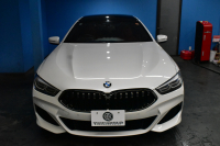 BMW 8シリーズ 840d Xﾄﾞﾗｲﾌﾞ ｸﾞﾗﾝｸｰﾍﾟ Mｽﾎﾟｰﾂ 4WD MﾃｸﾆｯｸｽﾎﾟｰﾂP ﾊﾟﾉﾗﾏｶﾞﾗｽｻﾝﾙｰﾌ ﾚｰｻﾞｰLED ACC HUD 全席ﾋｰﾀｰ付赤＆黒革 前席ﾍﾞﾝﾁﾚｰｼｮﾝ 20AW ﾊｰﾏﾝｶｰﾄﾞﾝ ｲﾝﾃﾘｾｰﾌ ﾗｲﾌﾞｺｯｸﾋﾟｯﾄ ｼﾞｪｽﾁｬｰC対応ﾀｯﾁﾊﾟﾈﾙﾅﾋﾞ3Dﾋﾞｭｰ 2年保証