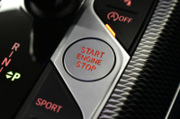 BMW 4シリーズ M440i xDriveｶﾌﾞﾘｵﾚ ｺﾝﾌｫｰﾄP ﾋｰﾀｰ付赤革 4WD 全周囲ｶﾒﾗ ｴｱｶﾗｰ ﾚｰｻﾞｰLEDﾍｯﾄﾞﾗｲﾄ HUD Mｽﾎﾟｰﾂﾃﾞﾌ&ﾌﾞﾚｰｷ 可変Mｻｽ ﾗｲﾌﾞｺｯｸﾋﾟｯﾄﾀｯﾁﾊﾟﾈﾙﾅﾋﾞ LCW Apple Car Play ﾌﾙｾｸﾞ harman/kardon 19AW 2年保証