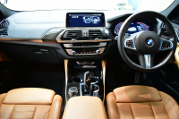 BMW X4 Xﾄﾞﾗｲﾌﾞ30i Mｽﾎﾟｰﾂ 全席ﾋｰﾀｰ付ｺﾆｬｯｸﾚｻﾞｰ ﾊﾟﾉﾗﾏｻﾝﾙｰﾌ BMWﾗｲﾌﾞｺｯｸﾋﾟｯﾄ ﾀｯﾁﾊﾟﾈﾙﾅﾋﾞApple Car Play 360度ｶﾒﾗ3DﾋﾞｭｰTV ﾜｲﾔﾚｽ充電 LEDﾍｯﾄﾞﾗｲﾄ&ﾃｰﾙ ACC HUD LCW 電動Rｹﾞｰﾄ 19AW ｳｯﾄﾞｲﾝﾃﾘｱﾄﾘﾑ  2年保証