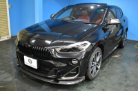 BMW X2 M35i 4WD ｾﾚｸﾄ&ｱﾄﾞﾊﾞﾝｽﾄﾞｱｸﾃｨﾌﾞｾｰﾌﾃｨ-&ｺﾝﾌｫｰﾄP ﾊﾟﾉﾗﾏｻﾝﾙｰﾌ LEDﾍｯﾄﾞﾗｲﾄ 追従ACC HUD ﾋｰﾀｰ付電動赤革  社外ﾌﾙｾｸﾞ&ｽｸﾘｰﾝﾐﾗｰﾘﾝｸﾞ ﾀｯﾁﾊﾟﾈﾙﾅﾋﾞBｶﾒﾗ 19AW 衝突軽減B 車線逸脱&歩行者警告 電動Rｹﾞｰﾄ 2年保証