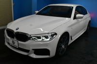 BMW 5シリーズ 530i Mｽﾎﾟｰﾂ 型式変更後ﾓﾃﾞﾙ 1ｵｰﾅｰ ﾊｲﾗｲﾝP 全面液晶ﾒｰﾀｰ 高出力ﾓﾃﾞﾙ 全席ﾋｰﾀｰ付黒革 HUD LEDﾍｯﾄﾞﾗｲﾄ 追従ACC Mｽﾎﾟｰﾂﾌﾞﾚｰｷ 車線変更警告 ﾀｯﾁﾊﾟﾈﾙ対応iﾄﾞﾗｲﾌﾞHDDﾅﾋﾞﾌﾙｾｸﾞ 3Dﾋﾞｭｰ Pｱｼｽﾄﾌﾟﾗｽ 電動ﾄﾗﾝｸ 2年保証