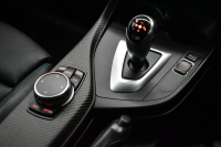 BMW Mシリーズ M2ｸｰﾍﾟMDCT ｻﾝﾙｰﾌ harman/kardon ﾋｰﾀｰ付黒革 Mperformanceｶｰﾎﾞﾝﾘｱﾃﾞｨﾌｭｰｻﾞｰ LEDﾘﾝｸﾞｷｾﾉﾝﾍｯﾄﾞﾗｲﾄ ﾀｯﾁﾊﾟｯﾄﾞHDDﾅﾋﾞ 19AW 車線逸脱&歩行者警告 衝突軽減ﾌﾞﾚｰｷ ｶｰﾎﾞﾝｲﾝﾃﾘｱ Bｶﾒﾗ iｽﾄｯﾌﾟ ｽﾏｰﾄｷｰ 2年保証