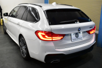 BMW 5シリーズ 523dﾂｰﾘﾝｸﾞ Mｽﾎﾟｰﾂ ﾊｲﾗｲﾝP 全席ﾋｰﾀｰ付黒革 LEDﾍｯﾄﾞﾗｲﾄ 追従ACC HUD 車線変更&逸脱警告 衝突軽減B  ｳｯﾄﾞｲﾝﾃﾘｱ ﾀｯﾁﾊﾟﾈﾙ対応iﾄﾞﾗｲﾌﾞHDDﾅﾋﾞ ﾌﾙｾｸﾞ 全周囲ｶﾒﾗ3Dﾋﾞｭｰ  電動Rｹﾞｰﾄ 19AW 液晶ﾒｰﾀｰ  2年保証