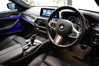 BMW 5シリーズ 540i Mｽﾎﾟｰﾂ ｺﾝﾌｫｰﾄ&ﾊｲﾗｲﾝP ﾊｰﾏﾝｶｰﾄﾞﾝ Fﾍﾞﾝﾁﾚｰｼｮﾝ&ﾏｯｻｰｼﾞ全席ﾋｰﾀｰ付黒革 可変ｻｽ Mｽﾎﾟｰﾂﾌﾞﾚｰｷ ｱﾀﾞﾌﾟﾃｨﾌﾞLEDﾍｯﾄﾞﾗｲﾄ 液晶ﾒｰﾀｰ ACC HUD LCW ﾀｯﾁﾊﾟﾈﾙﾅﾋﾞ全周囲ｶﾒﾗ 3Dﾋﾞｭｰ ﾌﾙｾｸﾞ 19AW 電動ﾄﾗﾝｸ 2年保証
