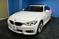 BMW 4シリーズ 420iｸﾞﾗﾝｸｰﾍﾟ Mｽﾎﾟｰﾂ LCI後期 ｻﾝﾙｰﾌ ﾋｰﾀｰ付赤革 追従ACC ﾍｷｻｺﾞﾅﾙLEDﾍｯﾄﾞﾗｲﾄ 19AW 車線変更&逸脱&歩行者警告 衝突軽減ﾌﾞﾚｰｷ  ﾀｯﾁﾊﾟﾈﾙ付iﾄﾞﾗｲﾌﾞHDDﾅﾋﾞﾌﾙｾｸﾞTV Bｶﾒﾗ 前後PDC ﾊﾟﾄﾞﾙｼﾌﾄ 電動ﾘｱｹﾞｰﾄ ｽﾏｰﾄｷｰ 2年保証