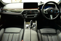 BMW 5シリーズ 530i ﾂｰﾘﾝｸﾞ Mｽﾎﾟｰﾂ LCI後期 ｾﾚｸﾄP  ﾊﾟﾉﾗﾏｻﾝﾙｰﾌ 全席ﾋ-ﾀ-付ﾌﾞﾗｯｸﾚｻﾞｰ  ﾊｰﾏﾝｶｰﾄﾞﾝ 新ﾃﾞｻﾞｲﾝLEDﾍｯﾄﾞﾗｲﾄ ACC HUD LCW 可変ｻｽﾍﾟﾝｼｮﾝ 19AW Mｽﾎﾟｰﾂﾌﾞﾚｰｷ ﾗｲﾌﾞｺｸﾋﾟｯﾄ ﾌﾙｾｸﾞ全周囲ｶﾒﾗ 電動Rｹﾞｰﾄ ｽﾏｰﾄｷｰ 2年保証