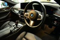 BMW 5シリーズ 530i ﾂｰﾘﾝｸﾞ Mｽﾎﾟｰﾂ LCI後期 ｾﾚｸﾄP  ﾊﾟﾉﾗﾏｻﾝﾙｰﾌ 全席ﾋ-ﾀ-付ﾌﾞﾗｯｸﾚｻﾞｰ  ﾊｰﾏﾝｶｰﾄﾞﾝ 新ﾃﾞｻﾞｲﾝLEDﾍｯﾄﾞﾗｲﾄ ACC HUD LCW 可変ｻｽﾍﾟﾝｼｮﾝ 19AW Mｽﾎﾟｰﾂﾌﾞﾚｰｷ ﾗｲﾌﾞｺｸﾋﾟｯﾄ ﾌﾙｾｸﾞ全周囲ｶﾒﾗ 電動Rｹﾞｰﾄ ｽﾏｰﾄｷｰ 2年保証