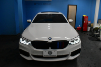 BMW 5シリーズ 530e Mｽﾎﾟｰﾂ iﾊﾟﾌｫｰﾏﾝｽ PHEV ｻﾝﾙｰﾌ ｲﾉﾍﾞｰｼｮﾝ&ﾊｲﾗｲﾝP 全面液晶ﾒｰﾀｰ 全席ﾋｰﾀｰ付黒革 ﾊｰﾏﾝｶｰﾄﾞﾝ 4ｿﾞｰﾝｴｱｺﾝ LEDﾍｯﾄﾞﾗｲﾄ ACC HUD LCW ﾀｯﾁﾊﾟﾈﾙﾅﾋﾞ全周囲ｶﾒﾗ ﾌﾙｾｸﾞﾜｲﾔﾚｽ充電 電動ﾄﾗﾝｸ Mｽﾎﾟｰﾂﾌﾞﾚｰｷ  2年保証