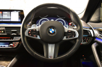 BMW 5シリーズ 530e Mｽﾎﾟｰﾂ iﾊﾟﾌｫｰﾏﾝｽ PHEV ｻﾝﾙｰﾌ ｲﾉﾍﾞｰｼｮﾝ&ﾊｲﾗｲﾝP 全面液晶ﾒｰﾀｰ 全席ﾋｰﾀｰ付黒革 ﾊｰﾏﾝｶｰﾄﾞﾝ 4ｿﾞｰﾝｴｱｺﾝ LEDﾍｯﾄﾞﾗｲﾄ ACC HUD LCW ﾀｯﾁﾊﾟﾈﾙﾅﾋﾞ全周囲ｶﾒﾗ ﾌﾙｾｸﾞﾜｲﾔﾚｽ充電 電動ﾄﾗﾝｸ Mｽﾎﾟｰﾂﾌﾞﾚｰｷ  2年保証