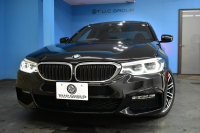 BMW 5シリーズ 530e Mｽﾎﾟｰﾂ iﾊﾟﾌｫｰﾏﾝｽ PHEV ｻﾝﾙｰﾌ 1ｵｰﾅｰ ﾊｲﾗｲﾝP 全席ﾋｰﾀｰ付黒革 LEDﾍｯﾄﾞﾗｲﾄ 液晶ﾒｰﾀｰ ACC LCW ﾀｯﾁﾊﾟﾈﾙﾅﾋﾞ全周囲ｶﾒﾗ ﾌﾙｾｸﾞﾊﾟｰｷﾝｸﾞｱｼｽﾄ 電動ﾄﾗﾝｸ Mｽﾎﾟｰﾂﾌﾞﾚｰｷ  2年保証