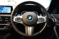 BMW 5シリーズ 530e Mｽﾎﾟｰﾂ iﾊﾟﾌｫｰﾏﾝｽ PHEV ｻﾝﾙｰﾌ 1ｵｰﾅｰ ﾊｲﾗｲﾝP 全席ﾋｰﾀｰ付黒革 LEDﾍｯﾄﾞﾗｲﾄ 液晶ﾒｰﾀｰ ACC LCW ﾀｯﾁﾊﾟﾈﾙﾅﾋﾞ全周囲ｶﾒﾗ ﾌﾙｾｸﾞﾊﾟｰｷﾝｸﾞｱｼｽﾄ 電動ﾄﾗﾝｸ Mｽﾎﾟｰﾂﾌﾞﾚｰｷ  2年保証