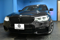 BMW 5シリーズ 530i Mｽﾎﾟｰﾂ 型式変更後ﾓﾃﾞﾙ「JR20」 高出力ﾓﾃﾞﾙ ﾊｲﾗｲﾝP 全席ﾋｰﾀｰ付黒革 HUD LEDﾍｯﾄﾞﾗｲﾄ 追従ACC Mｽﾎﾟｰﾂﾌﾞﾚｰｷ 19AW 全面液晶ﾒｰﾀｰ 車線変更警告 ﾀｯﾁﾊﾟﾈﾙ対応iﾄﾞﾗｲﾌﾞHDDﾅﾋﾞ全周囲ｶﾒﾗ 3Dﾋﾞｭｰ ﾌﾙｾｸﾞ Pｱｼｽﾄﾌﾟﾗｽ 電動ﾄﾗﾝｸ 2年保証