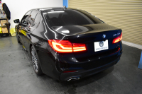 BMW 5シリーズ 530i Mｽﾎﾟｰﾂ 型式変更後ﾓﾃﾞﾙ「JR20」 高出力ﾓﾃﾞﾙ ﾊｲﾗｲﾝP 全席ﾋｰﾀｰ付黒革 HUD LEDﾍｯﾄﾞﾗｲﾄ 追従ACC Mｽﾎﾟｰﾂﾌﾞﾚｰｷ 19AW 全面液晶ﾒｰﾀｰ 車線変更警告 ﾀｯﾁﾊﾟﾈﾙ対応iﾄﾞﾗｲﾌﾞHDDﾅﾋﾞ全周囲ｶﾒﾗ 3Dﾋﾞｭｰ ﾌﾙｾｸﾞ Pｱｼｽﾄﾌﾟﾗｽ 電動ﾄﾗﾝｸ 2年保証