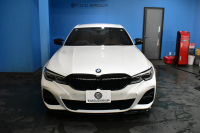 BMW 3シリーズ 330i Mｽﾎﾟｰﾂ 高出力ﾓﾃﾞﾙ ｲﾉﾍﾞｰｼｮﾝ&ﾊｲﾗｲﾝ&ｺﾝﾌｫｰﾄP ﾋｰﾀｰ付茶革 ACC HUD 19AW Mｽﾎﾟｰﾂﾌﾞﾚｰｷ ﾗｲﾌﾞｺｯｸﾋﾟｯﾄ ｼﾞｪｽﾁｬｰｺﾝﾄﾛｰﾙ付ﾀｯﾁﾊﾟﾈﾙHDDﾅﾋﾞ全周囲ｶﾒﾗ ｱｯﾌﾟﾙｶｰﾌﾟﾚｲ 電動ﾄﾗﾝｸ 2年保証