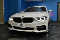 BMW 5シリーズ 530e Mｽﾎﾟｰﾂ iﾊﾟﾌｫｰﾏﾝｽ PHEV ﾊｲﾗｲﾝP 全席ﾋｰﾀｰ付黒革 HUD ｼﾞｪｽﾁｬｰｺﾝﾄﾛｰﾙ付ﾀｯﾁﾊﾟﾈﾙﾅﾋﾞ全周囲ｶﾒﾗ ﾌﾙｾｸﾞTV LEDﾍｯﾄﾞﾗｲﾄ 液晶ﾒｰﾀｰ ACC LCW ﾊﾟｰｷﾝｸﾞｱｼｽﾄ 電動ﾄﾗﾝｸ Mｽﾎﾟｰﾂﾌﾞﾚｰｷ  2年保証