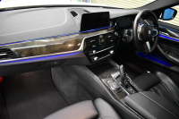 BMW 5シリーズ 530e Mｽﾎﾟｰﾂ iﾊﾟﾌｫｰﾏﾝｽ PHEV ﾊｲﾗｲﾝP 全席ﾋｰﾀｰ付黒革 HUD ｼﾞｪｽﾁｬｰｺﾝﾄﾛｰﾙ付ﾀｯﾁﾊﾟﾈﾙﾅﾋﾞ全周囲ｶﾒﾗ ﾌﾙｾｸﾞTV LEDﾍｯﾄﾞﾗｲﾄ 液晶ﾒｰﾀｰ ACC LCW ﾊﾟｰｷﾝｸﾞｱｼｽﾄ 電動ﾄﾗﾝｸ Mｽﾎﾟｰﾂﾌﾞﾚｰｷ  2年保証