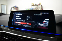 BMW 5シリーズ 530e Mｽﾎﾟｰﾂ iﾊﾟﾌｫｰﾏﾝｽ PHEV ﾊｲﾗｲﾝP 全席ﾋｰﾀｰ付黒革 HUD ｼﾞｪｽﾁｬｰｺﾝﾄﾛｰﾙ付ﾀｯﾁﾊﾟﾈﾙﾅﾋﾞ全周囲ｶﾒﾗ ﾌﾙｾｸﾞTV LEDﾍｯﾄﾞﾗｲﾄ 液晶ﾒｰﾀｰ ACC LCW ﾊﾟｰｷﾝｸﾞｱｼｽﾄ 電動ﾄﾗﾝｸ Mｽﾎﾟｰﾂﾌﾞﾚｰｷ  2年保証