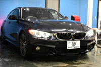 BMW 4シリーズ 420iｸﾞﾗﾝｸｰﾍﾟ ｾﾚﾌﾞﾚｰｼｮﾝｴﾃﾞｨｼｮﾝｲﾝｽﾀｲﾙ 特別仕様車 ﾋｰﾀｰ付黒革 追従ACC LEDﾍｯﾄﾞﾗｲﾄ 19AW  ｻﾃﾝｱﾙﾐﾓｰﾙ ｳｯﾄﾞｲﾝﾃﾘｱ ｽﾃﾝﾚｽﾍﾟﾀﾞﾙ HUD 車線変更&逸脱&歩行者警告 衝突軽減B ﾀｯﾁﾊﾟｯﾄﾞ付iﾄﾞﾗｲﾌﾞHDDﾅﾋﾞ 2年保証