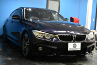 BMW 4シリーズ 420iｸﾞﾗﾝｸｰﾍﾟ ｾﾚﾌﾞﾚｰｼｮﾝｴﾃﾞｨｼｮﾝｲﾝｽﾀｲﾙ 特別仕様車 ﾋｰﾀｰ付黒革 追従ACC LEDﾍｯﾄﾞﾗｲﾄ 19AW  ｻﾃﾝｱﾙﾐﾓｰﾙ ｳｯﾄﾞｲﾝﾃﾘｱ ｽﾃﾝﾚｽﾍﾟﾀﾞﾙ HUD 車線変更&逸脱&歩行者警告 衝突軽減B ﾀｯﾁﾊﾟｯﾄﾞ付iﾄﾞﾗｲﾌﾞHDDﾅﾋﾞ 2年保証