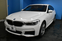 BMW 6シリーズ 630iｸﾞﾗﾝﾂｰﾘｽﾓ Mｽﾎﾟｰﾂ 全席ﾋｰﾀｰ付茶革 ﾊﾟﾉﾗﾏｻﾝﾙｰﾌ ﾘｱｴﾝﾀｰﾃｲﾝﾒﾝﾄ LEDﾍｯﾄﾞﾗｲﾄ 追従ACC HUD 衝突軽減ﾌﾞﾚｰｷ 車線変更 &逸脱&歩行者警告 ﾀｯﾁﾊﾟﾈﾙﾅﾋﾞ 全周囲ｶﾒﾗ3Dﾋﾞｭｰ ﾊｰﾏﾝｶｰﾄﾞﾝｻｳﾝﾄﾞ 液晶ﾒｰﾀｰ 電動Rｹﾞｰﾄ 4ｿﾞｰﾝAC 2年保証