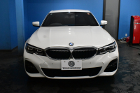 BMW 3シリーズ 320i Mｽﾎﾟｰﾂ ﾃﾞﾋﾞｭｰ&ｺﾝﾌｫｰﾄP ﾋｰﾀｰ付黒革 19AW ﾗｲﾌﾞｺｯｸﾋﾟｯﾄﾀｯﾁﾊﾟﾈﾙﾅﾋﾞ ｱｯﾌﾟﾙｶｰﾌﾟﾚｲ 追従ACC LEDﾍｯﾄﾞﾗｲﾄ 電動ﾄﾗﾝｸ 側面衝突&車線変更&逸脱警告 液晶ﾒｰﾀｰ Pｱｼｽﾄ ｳｯﾄﾞｲﾝﾃﾘｱ HiFiｽﾋﾟｰｶｰ 2年保証