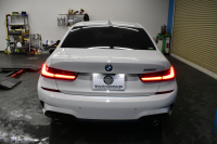 BMW 3シリーズ 320i Mｽﾎﾟｰﾂ ﾃﾞﾋﾞｭｰ&ｺﾝﾌｫｰﾄP ﾋｰﾀｰ付黒革 19AW ﾗｲﾌﾞｺｯｸﾋﾟｯﾄﾀｯﾁﾊﾟﾈﾙﾅﾋﾞ ｱｯﾌﾟﾙｶｰﾌﾟﾚｲ 追従ACC LEDﾍｯﾄﾞﾗｲﾄ 電動ﾄﾗﾝｸ 側面衝突&車線変更&逸脱警告 液晶ﾒｰﾀｰ Pｱｼｽﾄ ｳｯﾄﾞｲﾝﾃﾘｱ HiFiｽﾋﾟｰｶｰ 2年保証