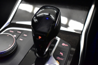 BMW 3シリーズ 320i Mｽﾎﾟｰﾂ ﾃﾞﾋﾞｭｰ&ｺﾝﾌｫｰﾄP ﾋｰﾀｰ付黒革 19AW ﾗｲﾌﾞｺｯｸﾋﾟｯﾄﾀｯﾁﾊﾟﾈﾙﾅﾋﾞ ｱｯﾌﾟﾙｶｰﾌﾟﾚｲ 追従ACC LEDﾍｯﾄﾞﾗｲﾄ 電動ﾄﾗﾝｸ 側面衝突&車線変更&逸脱警告 液晶ﾒｰﾀｰ Pｱｼｽﾄ ｳｯﾄﾞｲﾝﾃﾘｱ HiFiｽﾋﾟｰｶｰ 2年保証