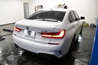 BMW 3シリーズ 320i Mｽﾎﾟｰﾂ ﾃﾞﾋﾞｭｰ&ｺﾝﾌｫｰﾄP ﾋｰﾀｰ付黒革 19AW ﾗｲﾌﾞｺｯｸﾋﾟｯﾄﾀｯﾁﾊﾟﾈﾙﾅﾋﾞ ｱｯﾌﾟﾙｶｰﾌﾟﾚｲ 追従ACC LEDﾍｯﾄﾞﾗｲﾄ 電動ﾄﾗﾝｸ 側面衝突&車線変更&逸脱警告 液晶ﾒｰﾀｰ Pｱｼｽﾄ ｳｯﾄﾞｲﾝﾃﾘｱ HiFiｽﾋﾟｰｶｰ 2年保証