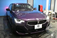 BMW 2シリーズ 220i Mｽﾎﾟｰﾂ ﾊｲﾗｲﾝP ｶｰﾌﾞﾄﾞﾃﾞｨｽﾌﾟﾚｲ ﾋｰﾀｰ付電動黒革  ﾊｰﾏﾝｶｰﾄﾞﾝｻｳﾝﾄﾞｼｽﾃﾑ  追従ACC ｱﾀﾞﾌﾟﾃｨﾌﾞLEDﾍｯﾄﾞﾗｲﾄ ｻﾝﾌﾟﾛﾃｸｼｮﾝｶﾞﾗｽ BMWﾗｲﾌﾞｺｯｸﾋﾟｯﾄ ﾅﾋﾞBｶﾒﾗ 18AW ﾜｲﾔﾚｽ充電ﾄﾚｲ ｱｯﾌﾟﾙｶｰﾌﾟﾚｲ 2年保証