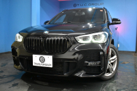 BMW X1 Xdrive18d Mｽﾎﾟｰﾂ ｴﾃﾞｨｼｮﾝｼﾞｮｲ+ LCI後期 ﾌｪｲｽﾘﾌﾄ後ﾓﾃﾞﾙ 4WD ｱﾄﾞﾊﾞﾝｽﾄﾞｱｸﾃｨﾌﾞｾｰﾌﾃｨ&ﾊｲﾗｲﾝ&ｺﾝﾌｫｰﾄP ACC HUD ﾋｰﾀｰ付電動黒革 LEDﾍｯﾄﾞﾗｲﾄ 18AW 車線逸脱&歩行者警告 衝突軽減B ﾀｯﾁﾊﾟﾈﾙﾅﾋﾞ Bｶﾒﾗ 電動Rｹﾞｰﾄ 2年保証