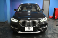 BMW X1 Xdrive18d Xﾗｲﾝ LCI後期 ﾌｪｲｽﾘﾌﾄ後ﾓﾃﾞﾙ 4WD ｱﾄﾞﾊﾞﾝｽﾄﾞｱｸﾃｨﾌﾞｾｰﾌﾃｨ&ﾊｲﾗｲﾝ&ｺﾝﾌｫｰﾄP ACC ﾋｰﾀｰ付電動白革 LEDﾍｯﾄﾞﾗｲﾄ 18AW 車線逸脱&歩行者警告 衝突軽減B ﾀｯﾁﾊﾟﾈﾙﾅﾋﾞ Bｶﾒﾗ 電動Rｹﾞｰﾄ 2年保証
