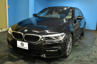 BMW 5シリーズ 530e Mｽﾎﾟｰﾂ iﾊﾟﾌｫｰﾏﾝｽ PHEV 1ｵｰﾅｰ ｺﾝﾌｫｰﾄ＆ﾊｲﾗｲﾝP 全席ﾋｰﾀｰ付白革 HUD ｼﾞｪｽﾁｬｰｺﾝﾄﾛｰﾙ付ﾀｯﾁﾊﾟﾈﾙﾅﾋﾞ4ｿﾞｰﾝAC 全周囲ｶﾒﾗ ﾌﾙｾｸﾞTV LEDﾍｯﾄﾞﾗｲﾄ 液晶ﾒｰﾀｰ ACC LCW ﾊﾟｰｷﾝｸﾞｱｼｽﾄ 電動ﾄﾗﾝｸ 2年保証