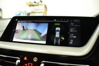 BMW 1シリーズ M135i xDrive 4WD ﾃﾞﾋﾞｭｰP ﾋｰﾀｰ付ﾌﾞﾗｯｸﾚｻﾞｰMｽﾎﾟｰﾂｼｰﾄ 可変ｻｽ Mｼｰﾄﾍﾞﾙﾄ ｱﾀﾞﾌﾟﾃｨﾌﾞLEDﾍｯﾄﾞﾗｲﾄ HUD Mｽﾎﾟｰﾂﾌﾞﾚｰｷ 追従ACC BMWﾗｲﾌﾞｺｯｸﾋﾟｯﾄ ﾀｯﾁﾊﾟﾈﾙﾅﾋﾞ Bｶﾒﾗ ｱｯﾌﾟﾙｶｰﾌﾟﾚｲ 電動ﾄﾗﾝｸ 2年保証